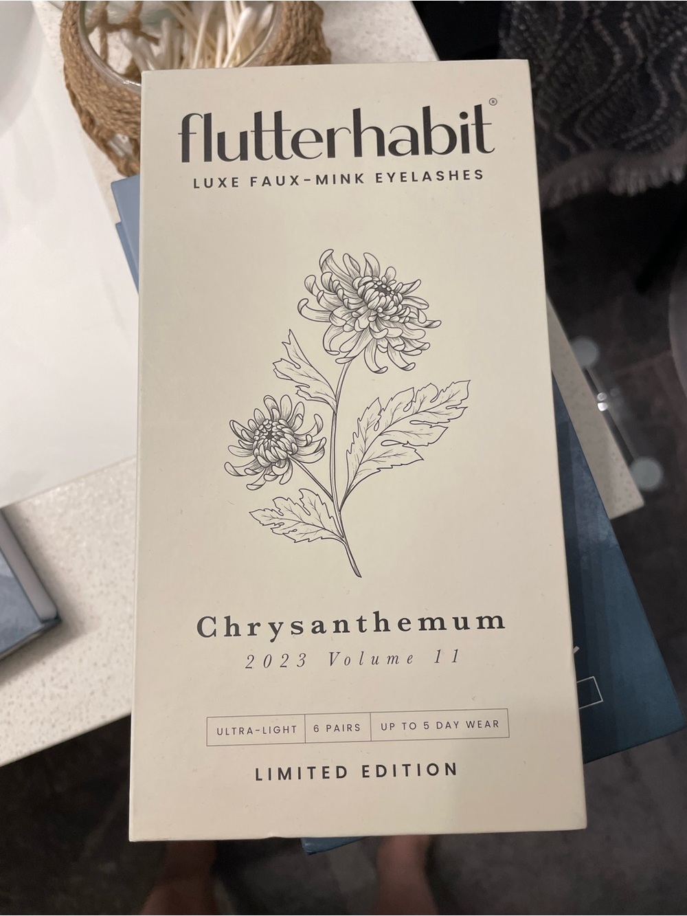 flutterhabit Chrysanthemum Luxe Faux-Mink Eyelashes - Cream